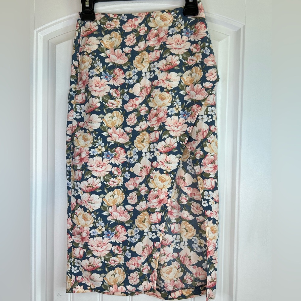 Abercrombie & Fitch Floral Wrap Midi Skirt Women’s Size XS